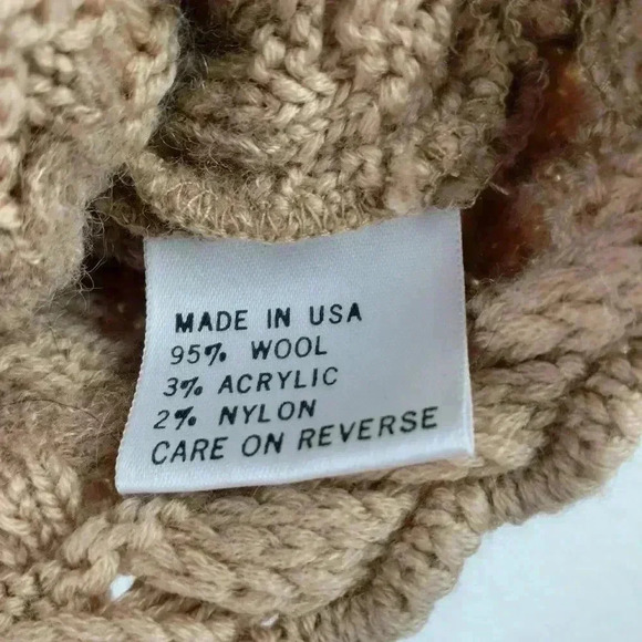 St. JOHN Sport top Size P 95% wool - Picture 7 of 7